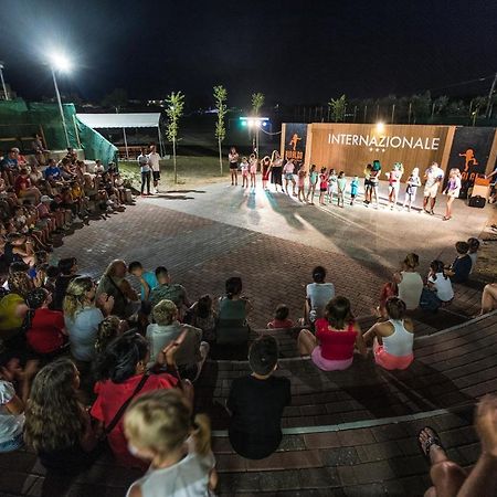 Camping Internazionale - Sottomarina Di Чоджия Екстериор снимка