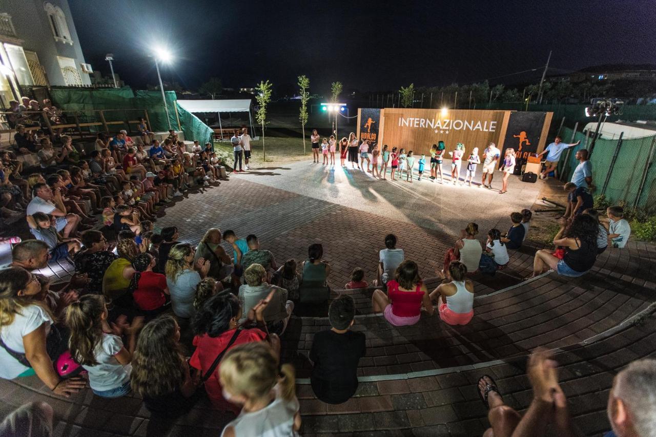 Camping Internazionale - Sottomarina Di Чоджия Екстериор снимка