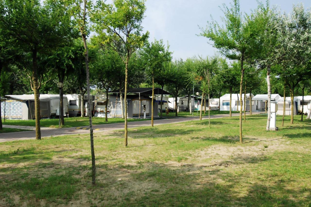 Camping Internazionale - Sottomarina Di Чоджия Екстериор снимка