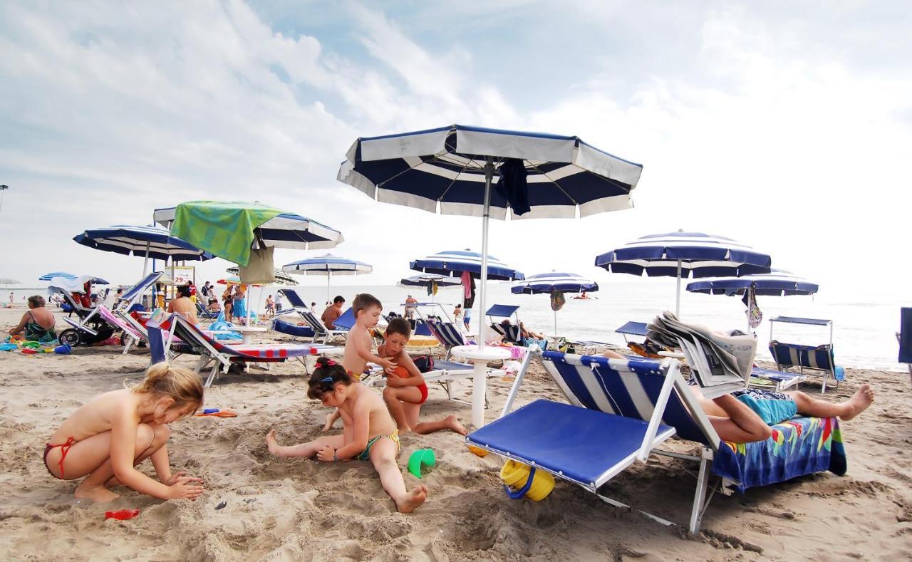 Camping Internazionale - Sottomarina Di Чоджия Екстериор снимка